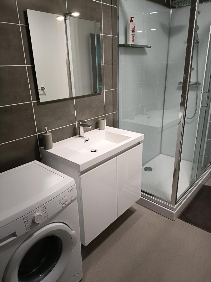 Super 6 Voyageurs Hyper Centre Apartment *